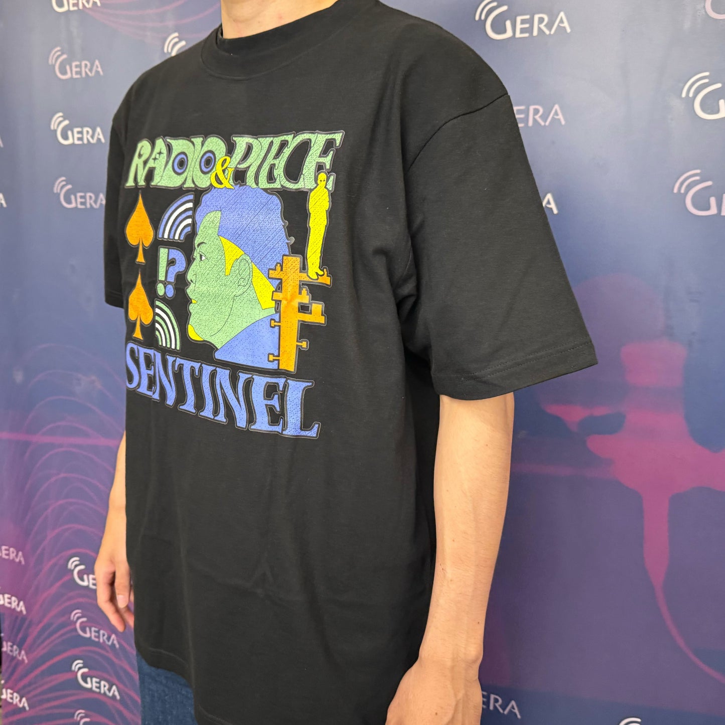 【センチネルのラジオ&ピース】スピ大誠 Tシャツ(受注製造)-GERA公式グッズ