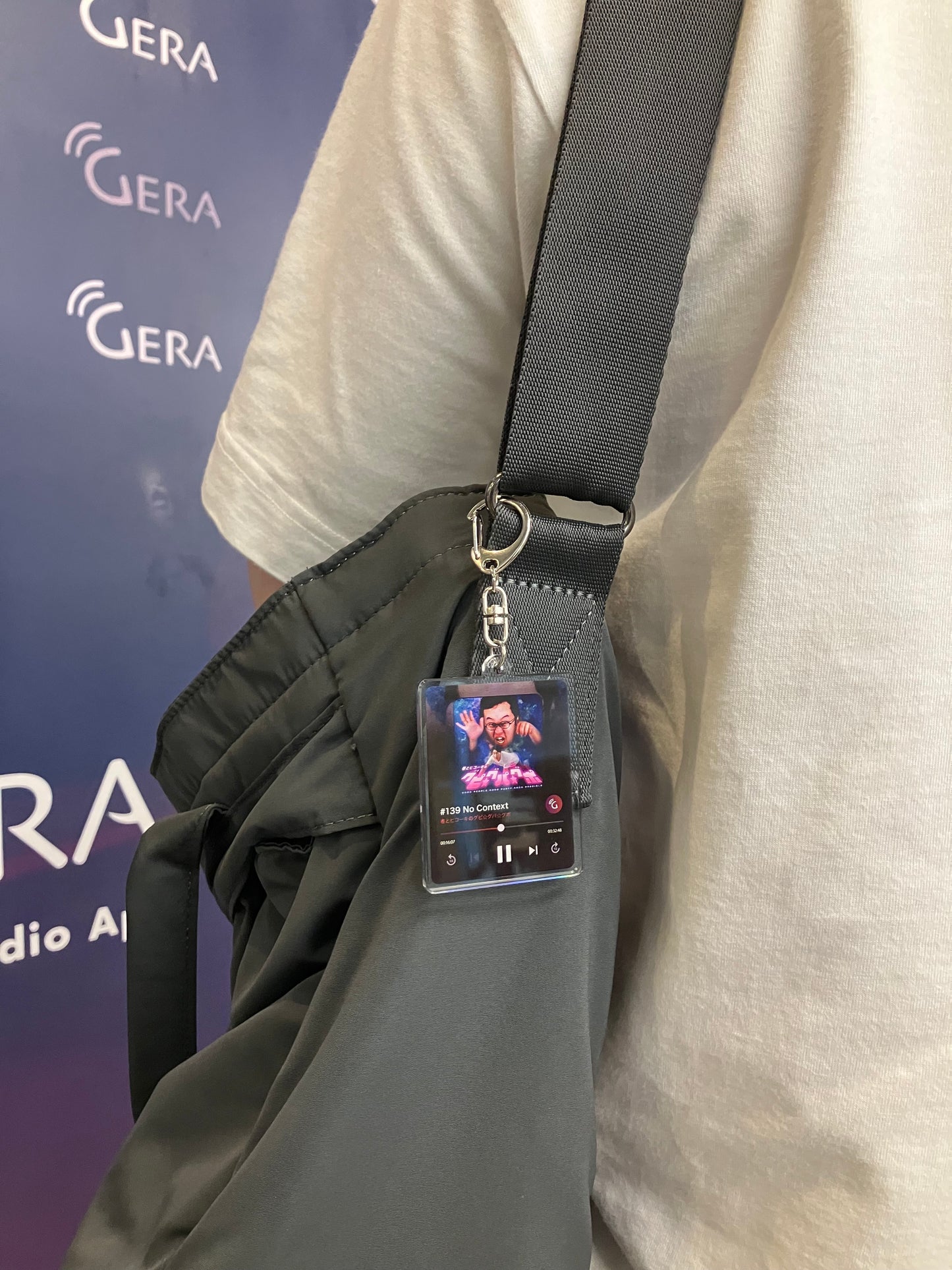 【春とヒコーキのグピ☆グパ☆グポ】再生画面風キーホルダー